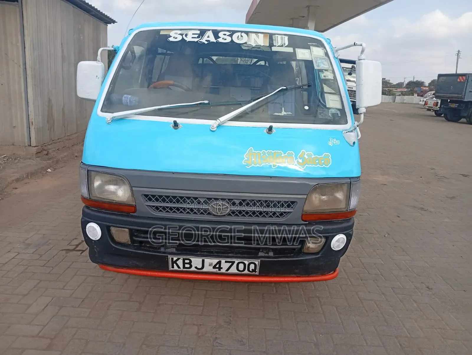Toyota HiAce 2002 Blue