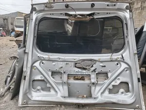 Toyota Isis Platana