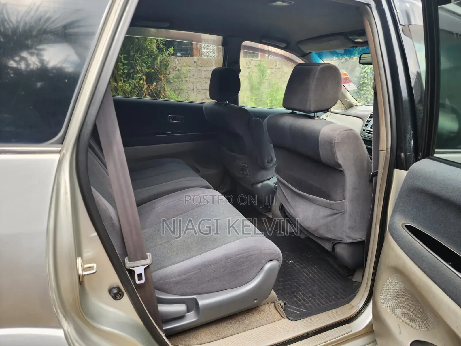 Toyota Nadia 2001 Silver