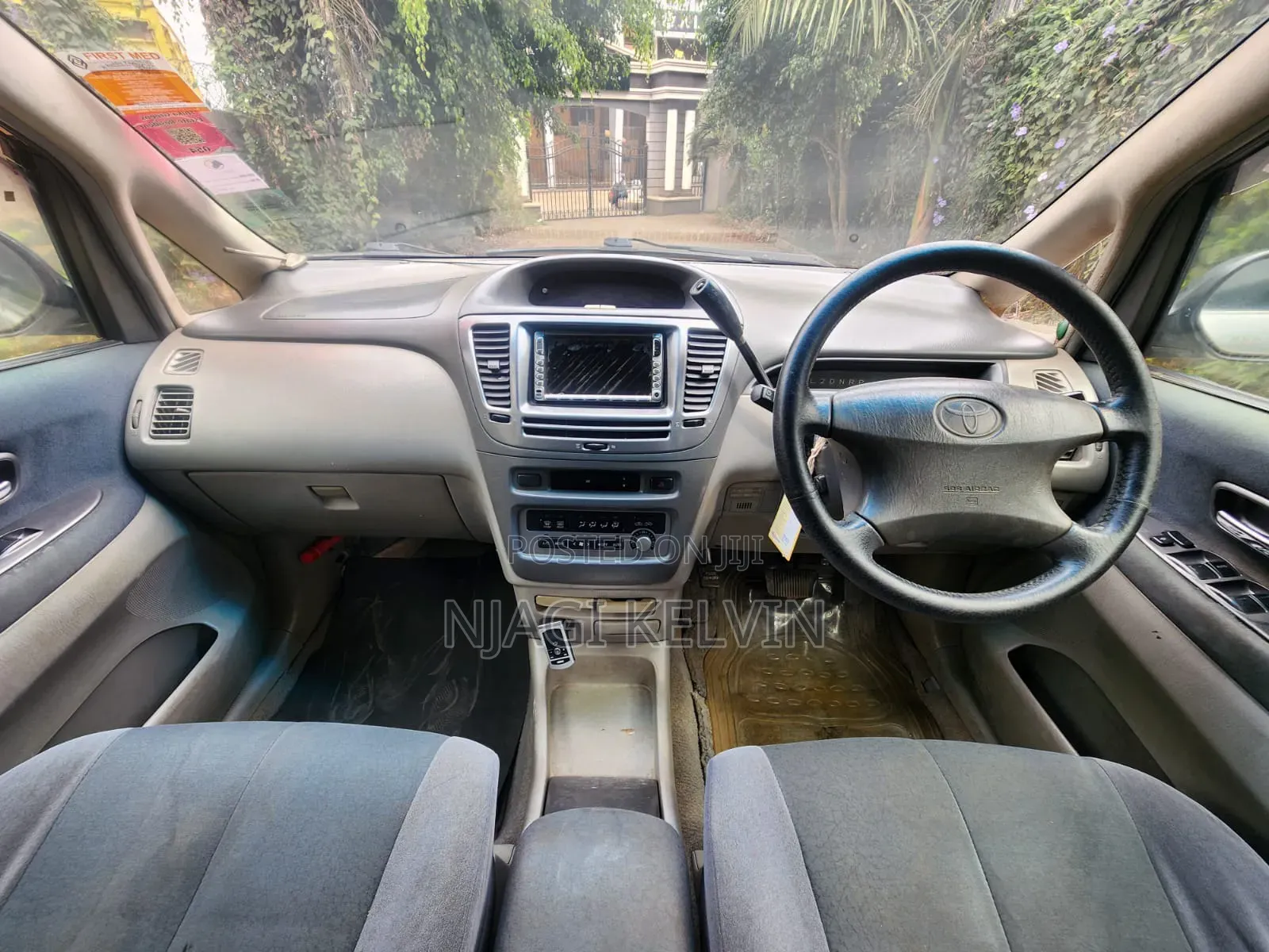Toyota Nadia 2001 Silver