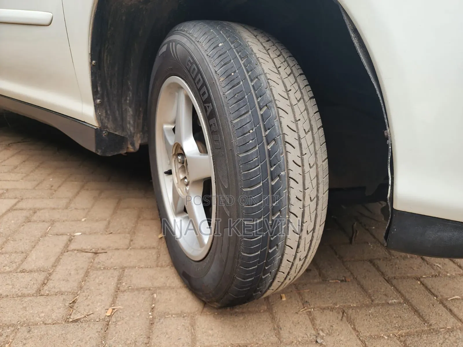 Toyota Nadia 2001 Silver