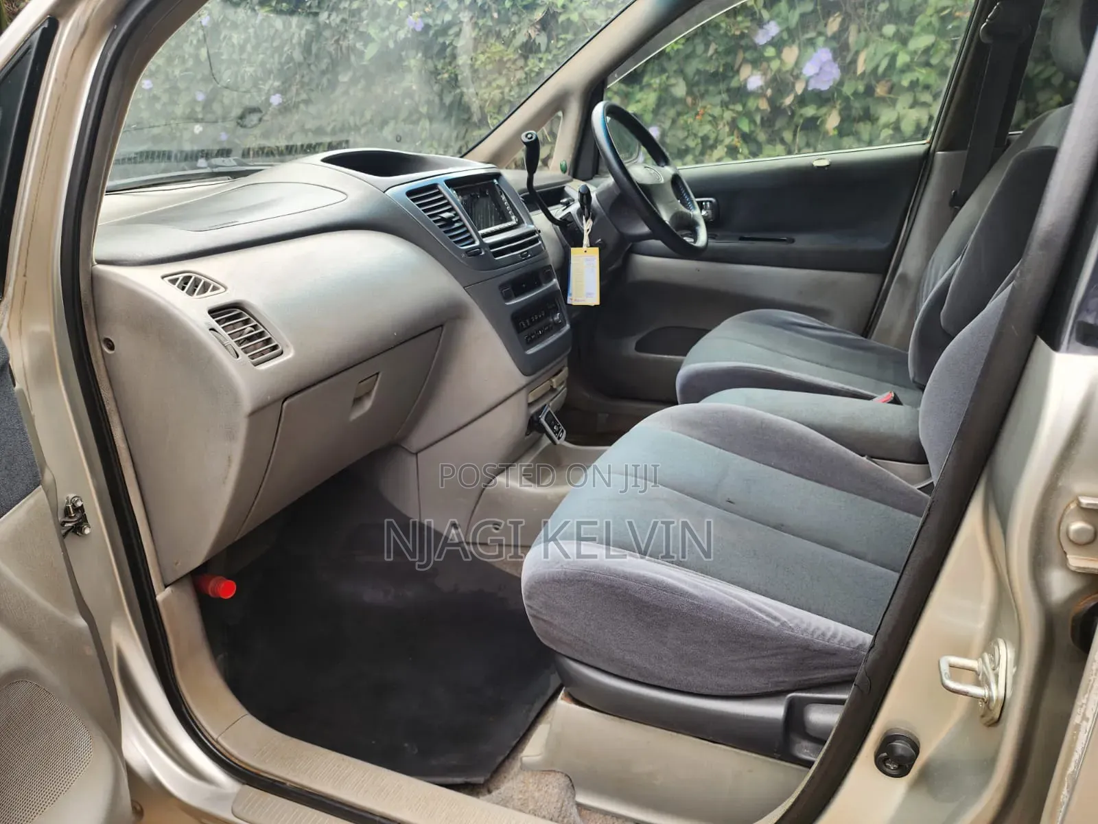 Toyota Nadia 2001 Silver