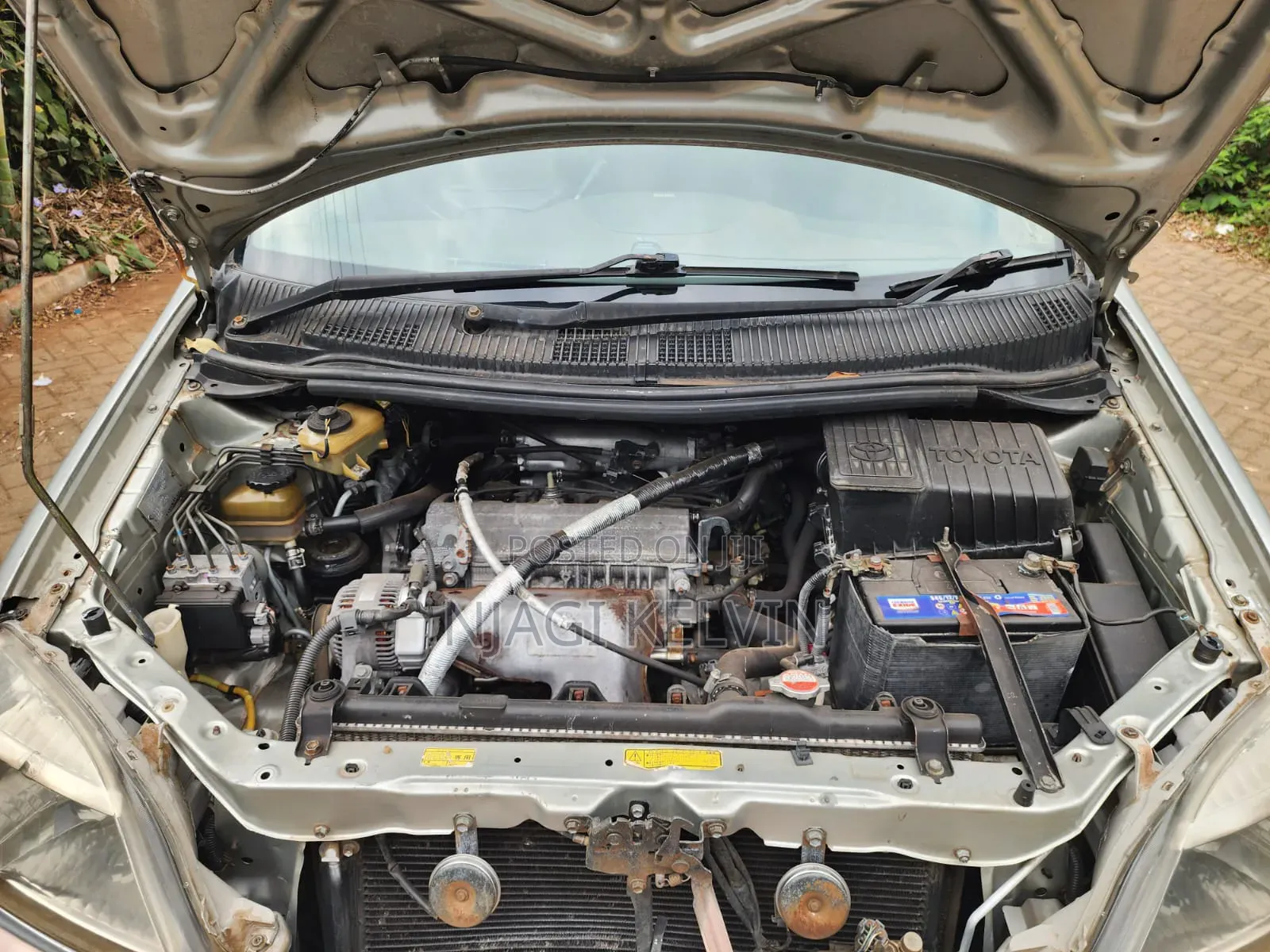 Toyota Nadia 2001 Silver