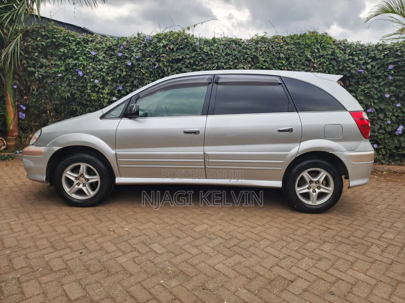 Toyota Nadia 2001 Silver