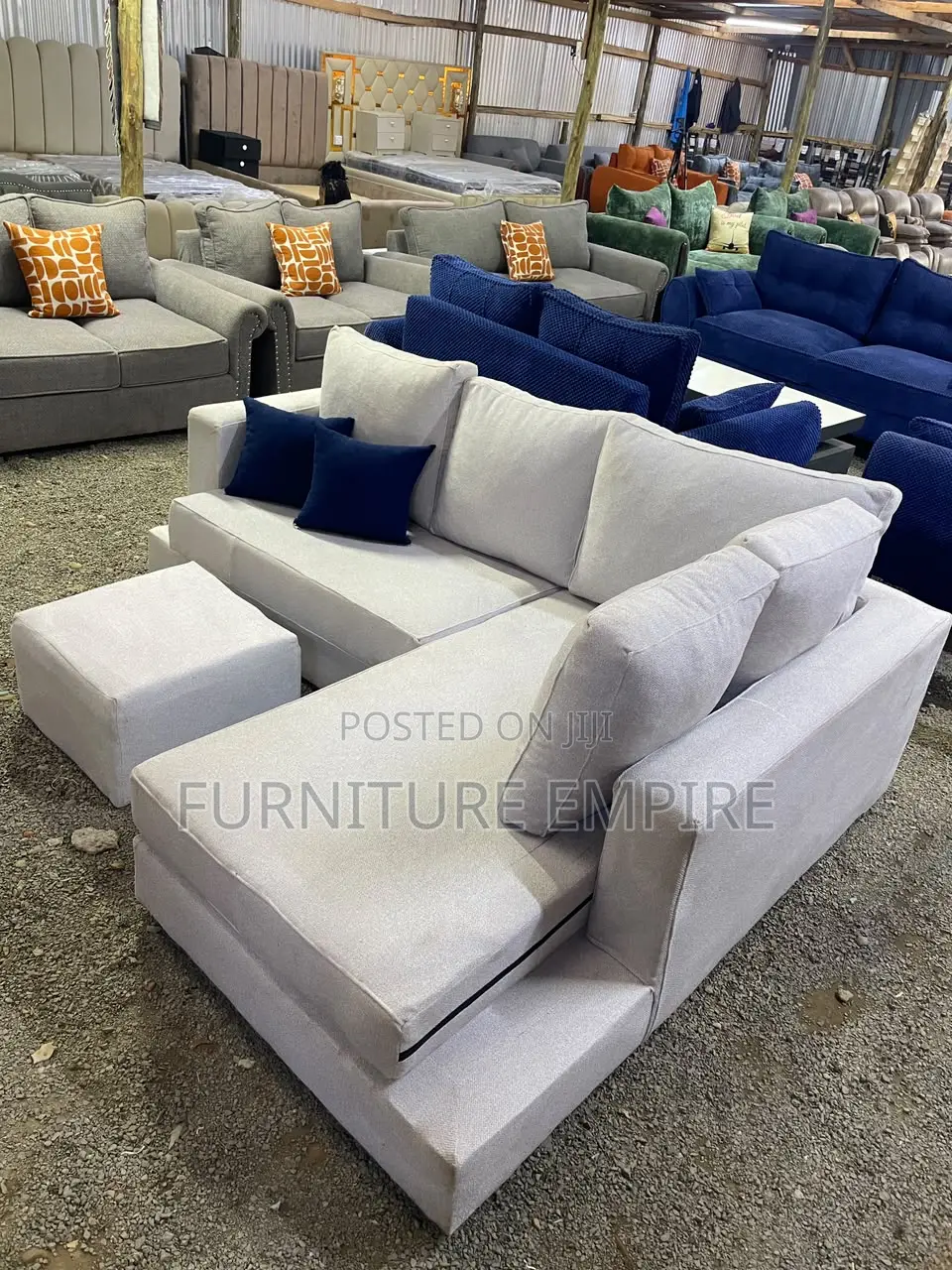 6‐Seater L‐Shaped Off‐White Sofa With Footrest