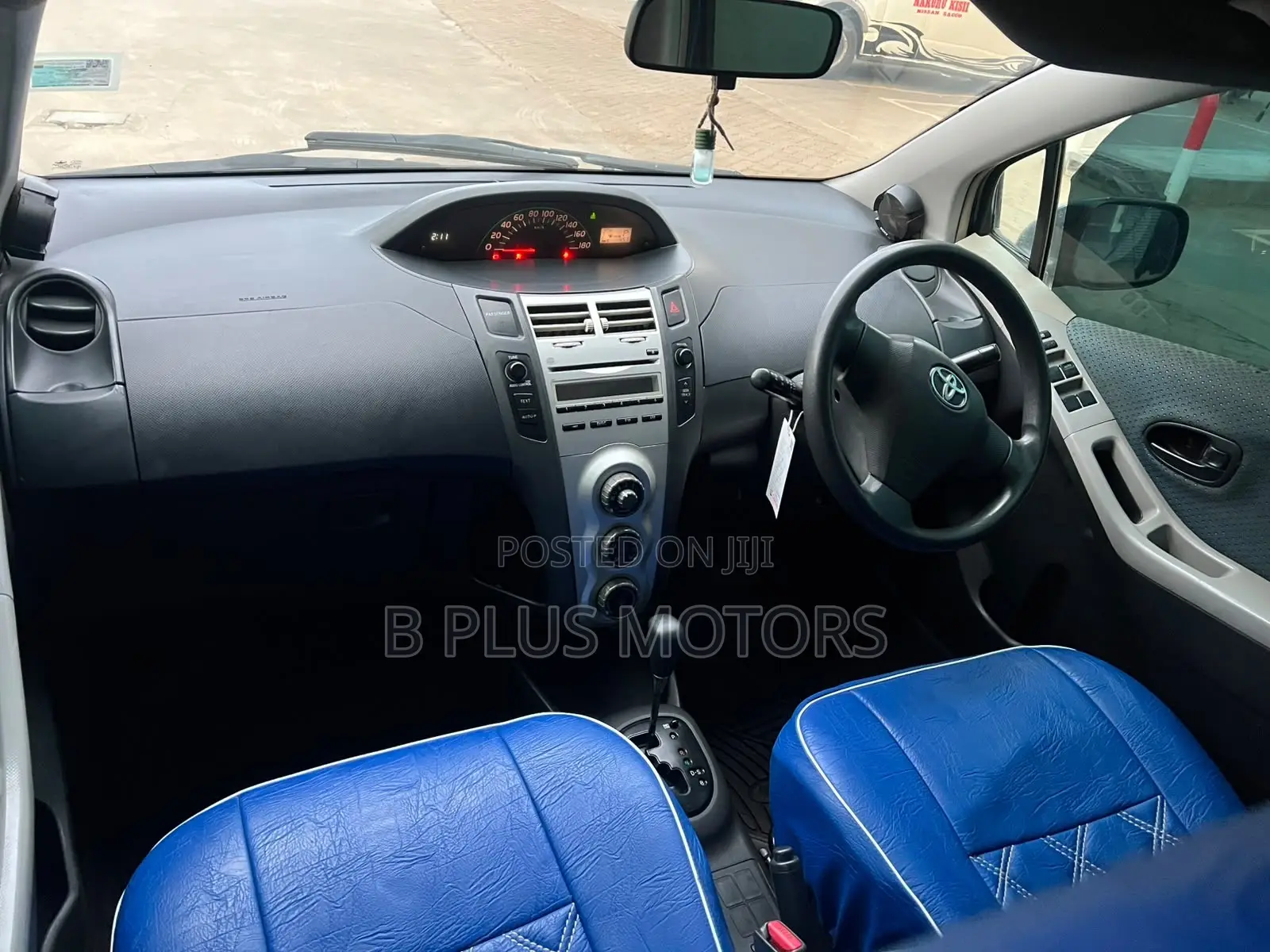 Toyota Vitz 2005 Blue