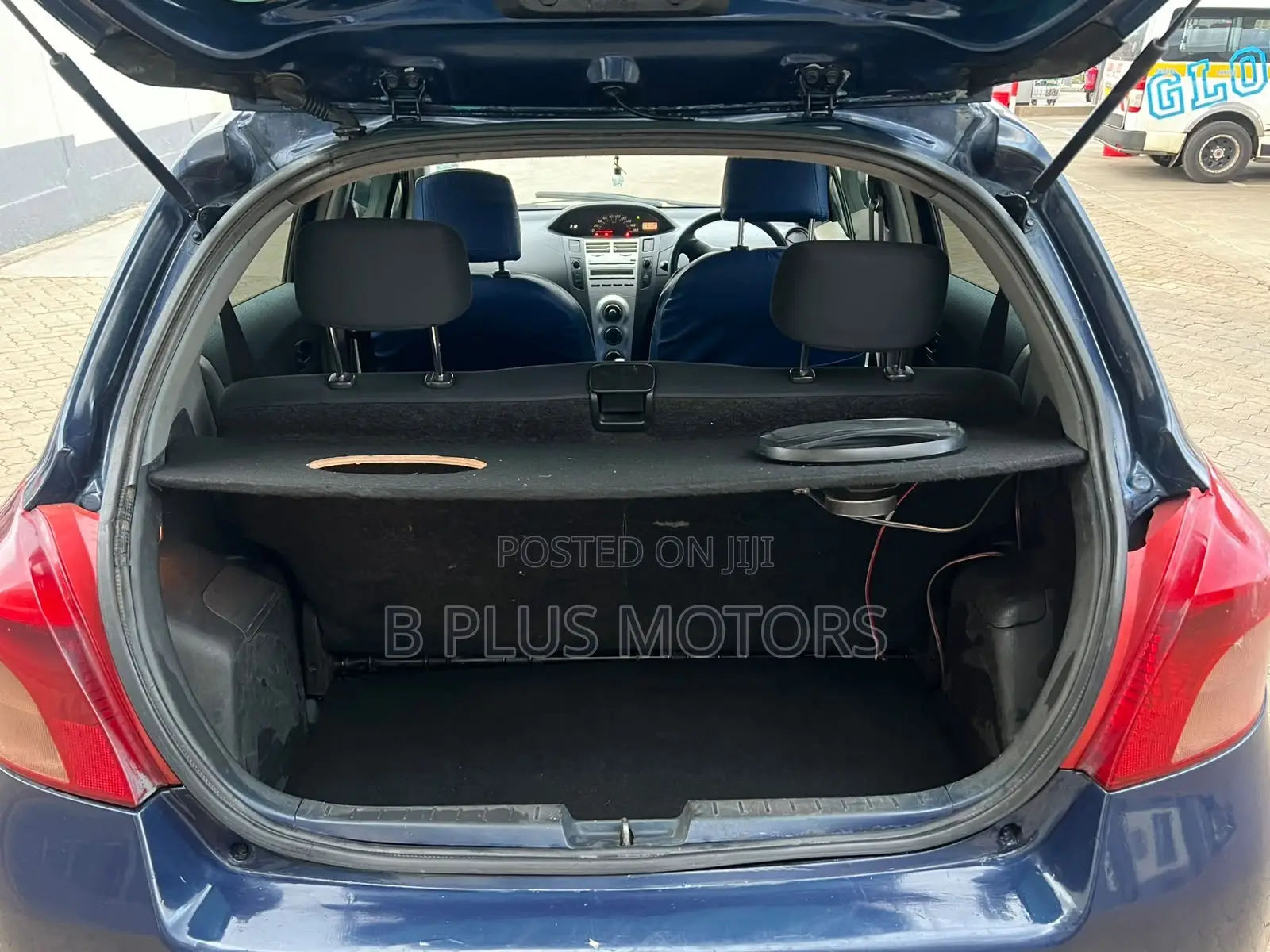 Toyota Vitz 2005 Blue