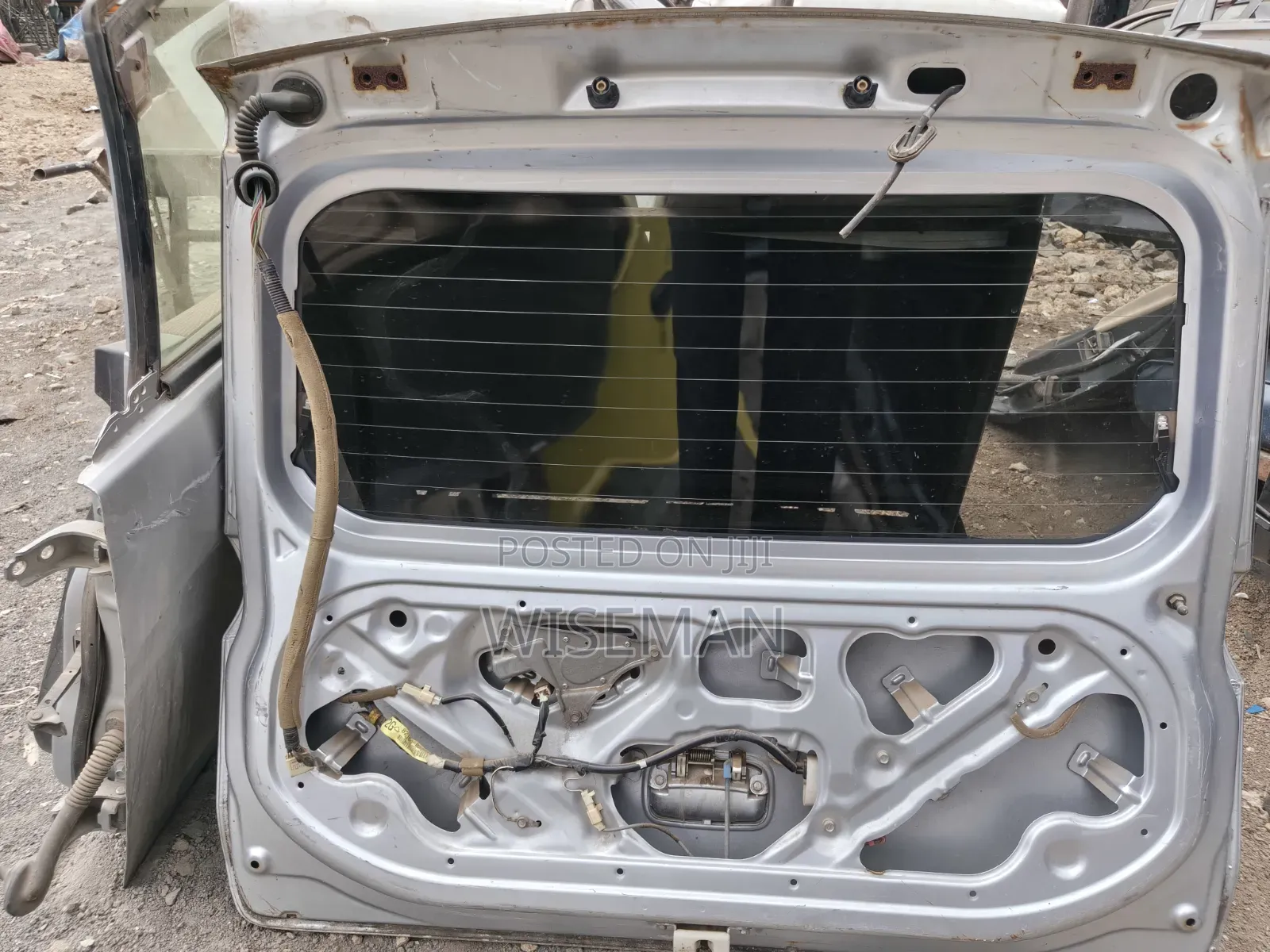 Toyota Wish Boot