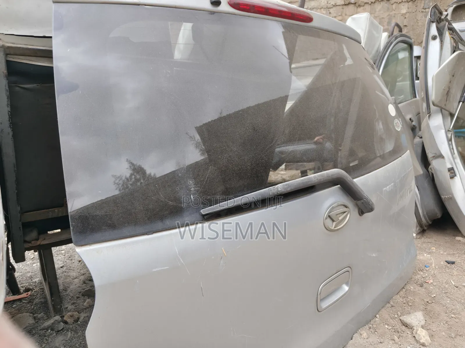 Daihatsu Mira Boot Lid