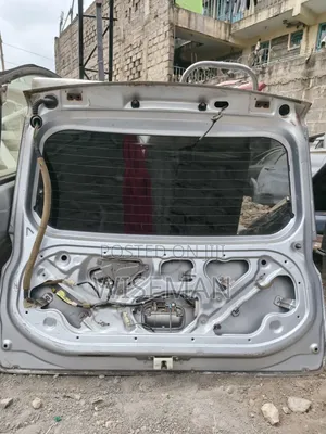 Daihatsu Mira Boot Lid