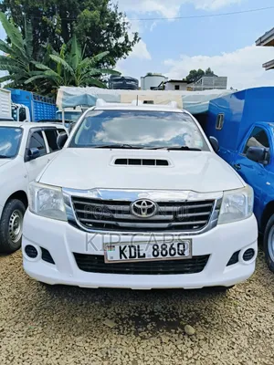 Toyota Hilux 2015 White