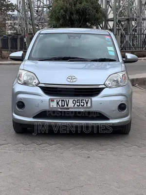 Toyota Passo 2019 Silver
