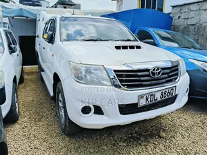 Toyota Hilux 2015 White