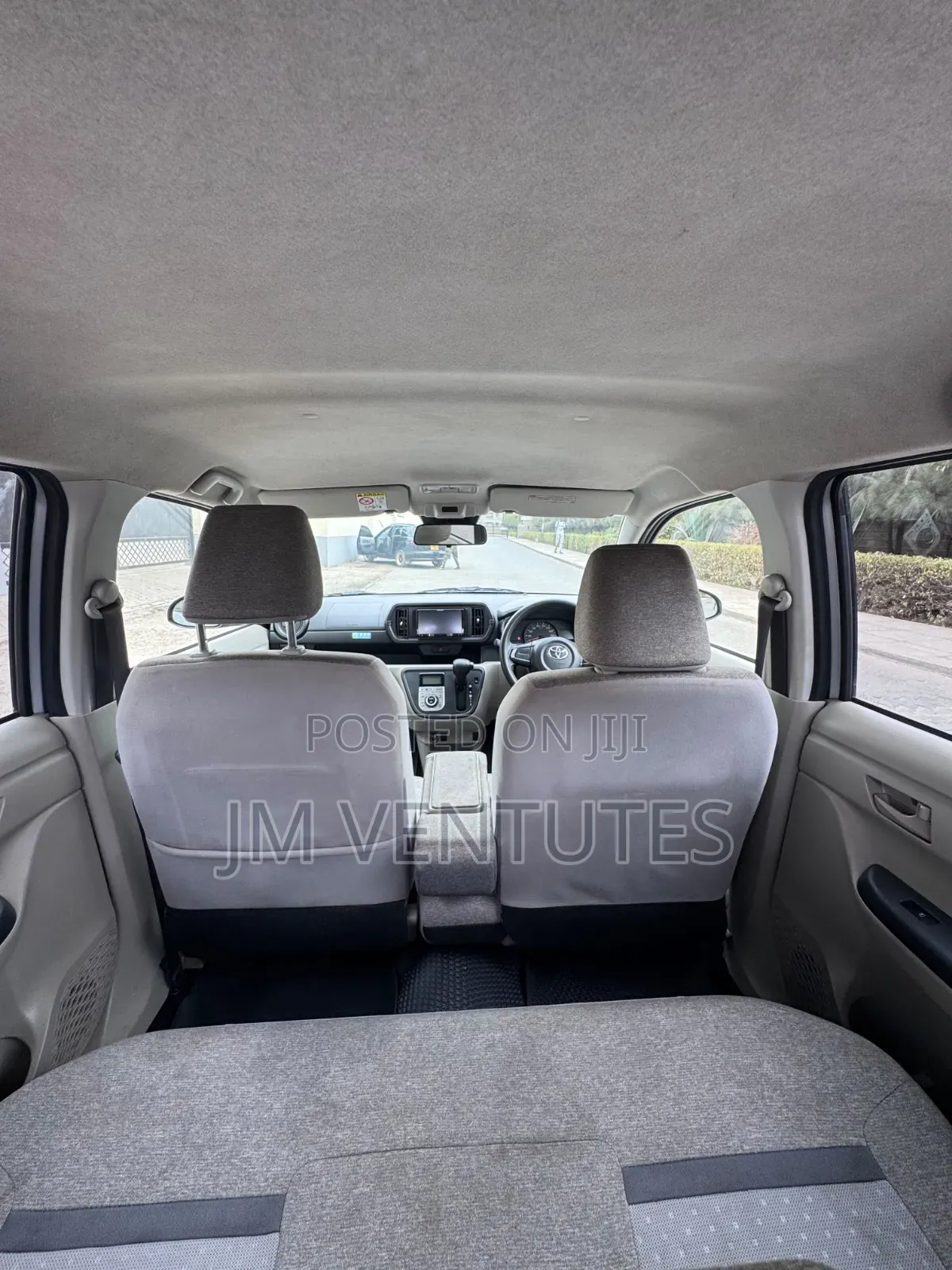 Toyota Passo 2019 Silver