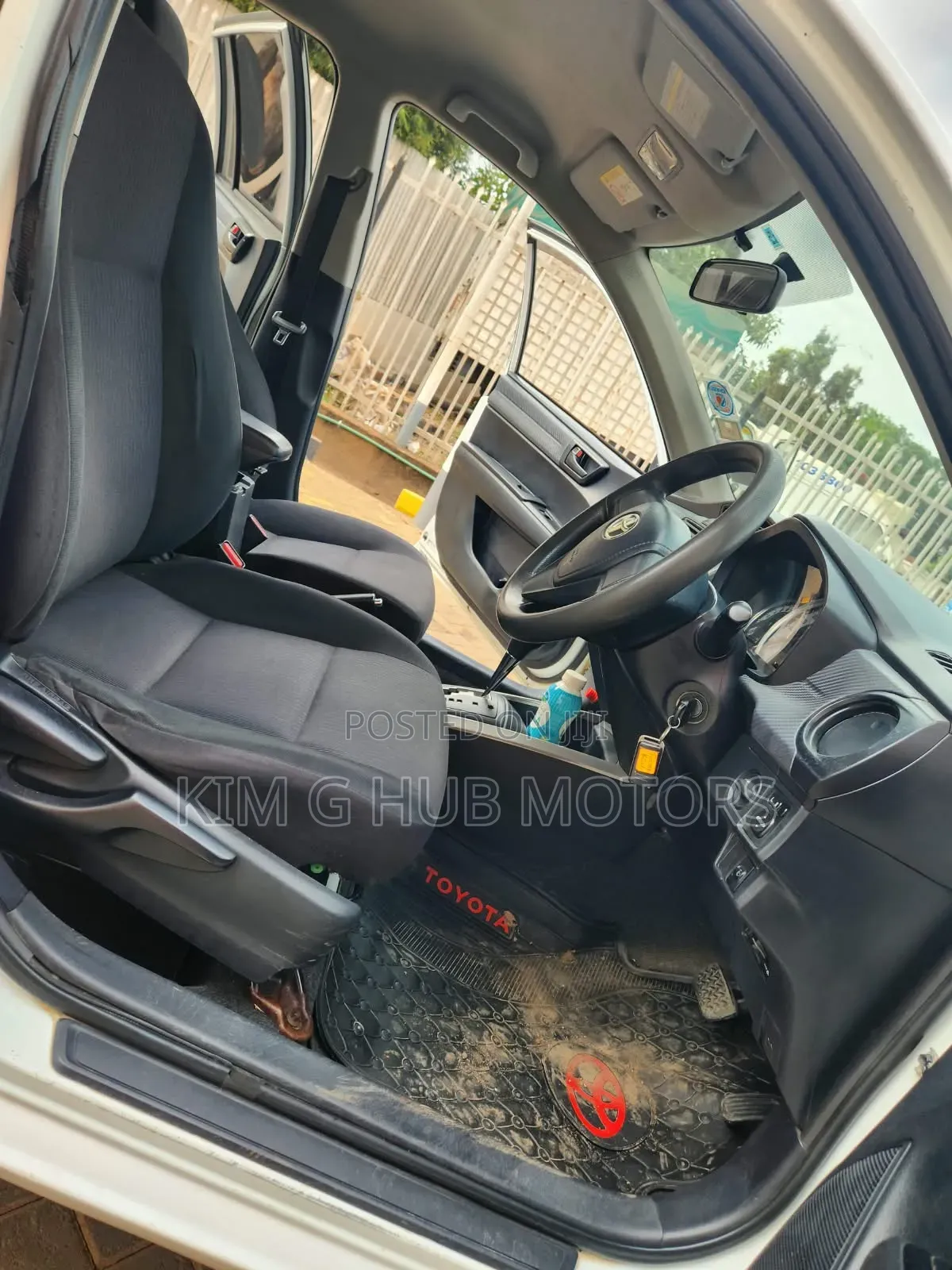 Toyota Corolla Fielder 1.5 Petrol FWD 2013 White