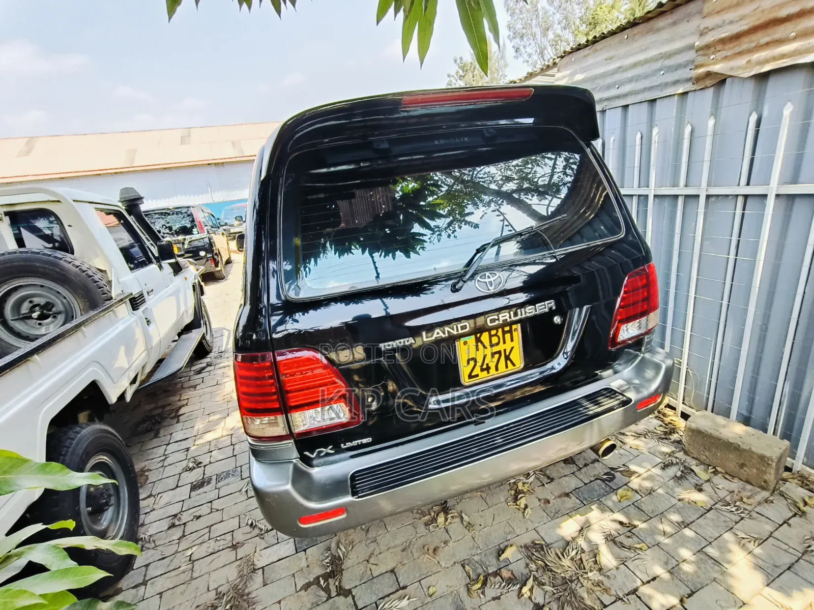 Toyota Land Cruiser 2003 Black