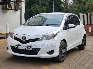 Toyota Vitz 1.3 FWD 5dr 2012 White
