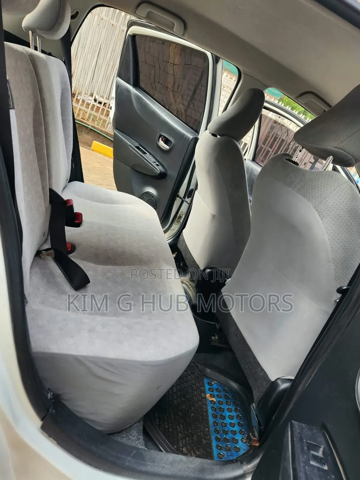 Toyota Vitz 1.3 FWD 5dr 2012 White