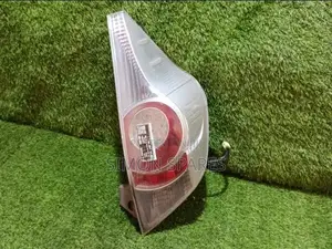 Tail Lamp Rh Toyota Aqua 2012