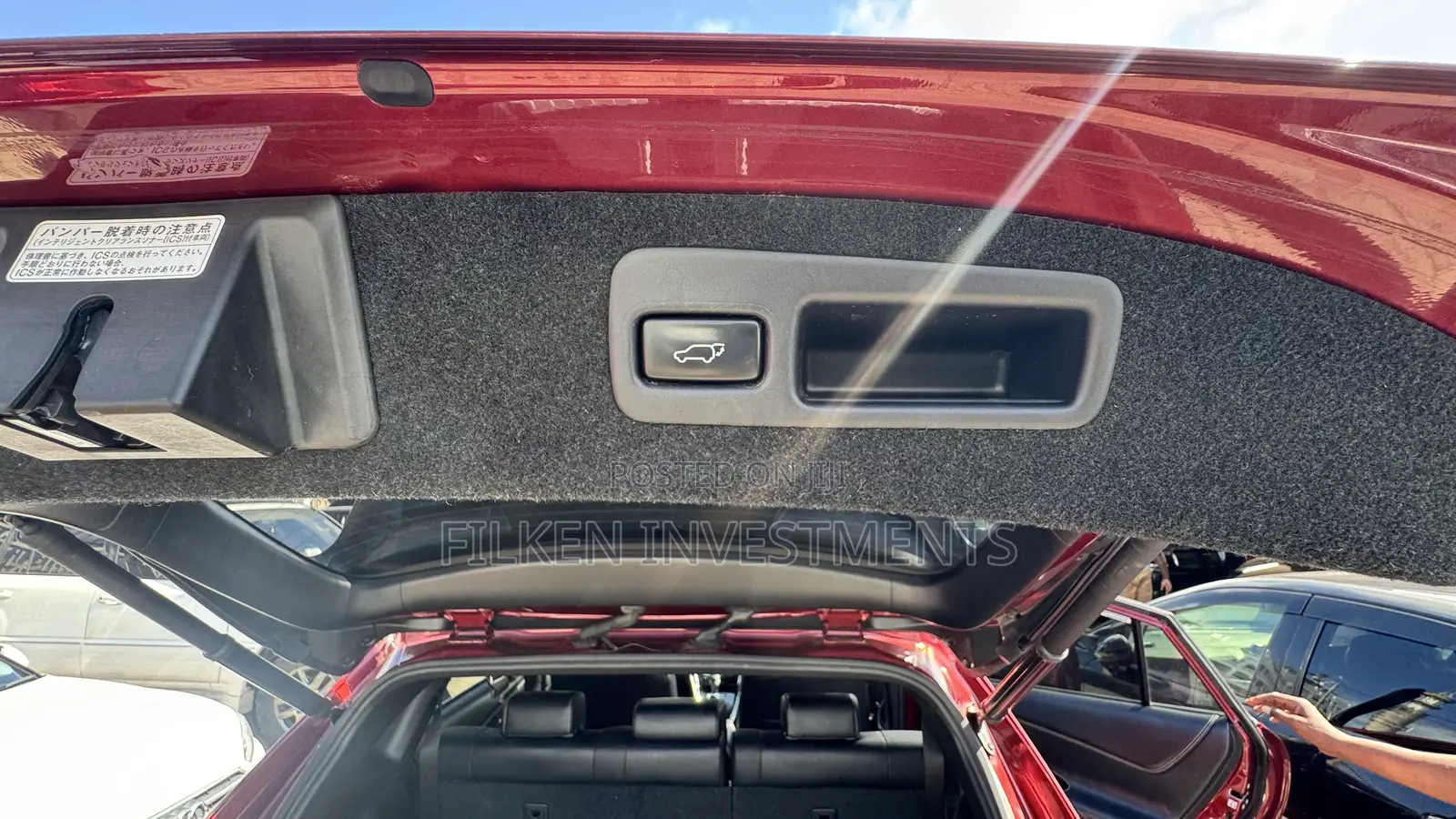 Toyota Harrier 2.5 Hybrid 4WD 2019 Red