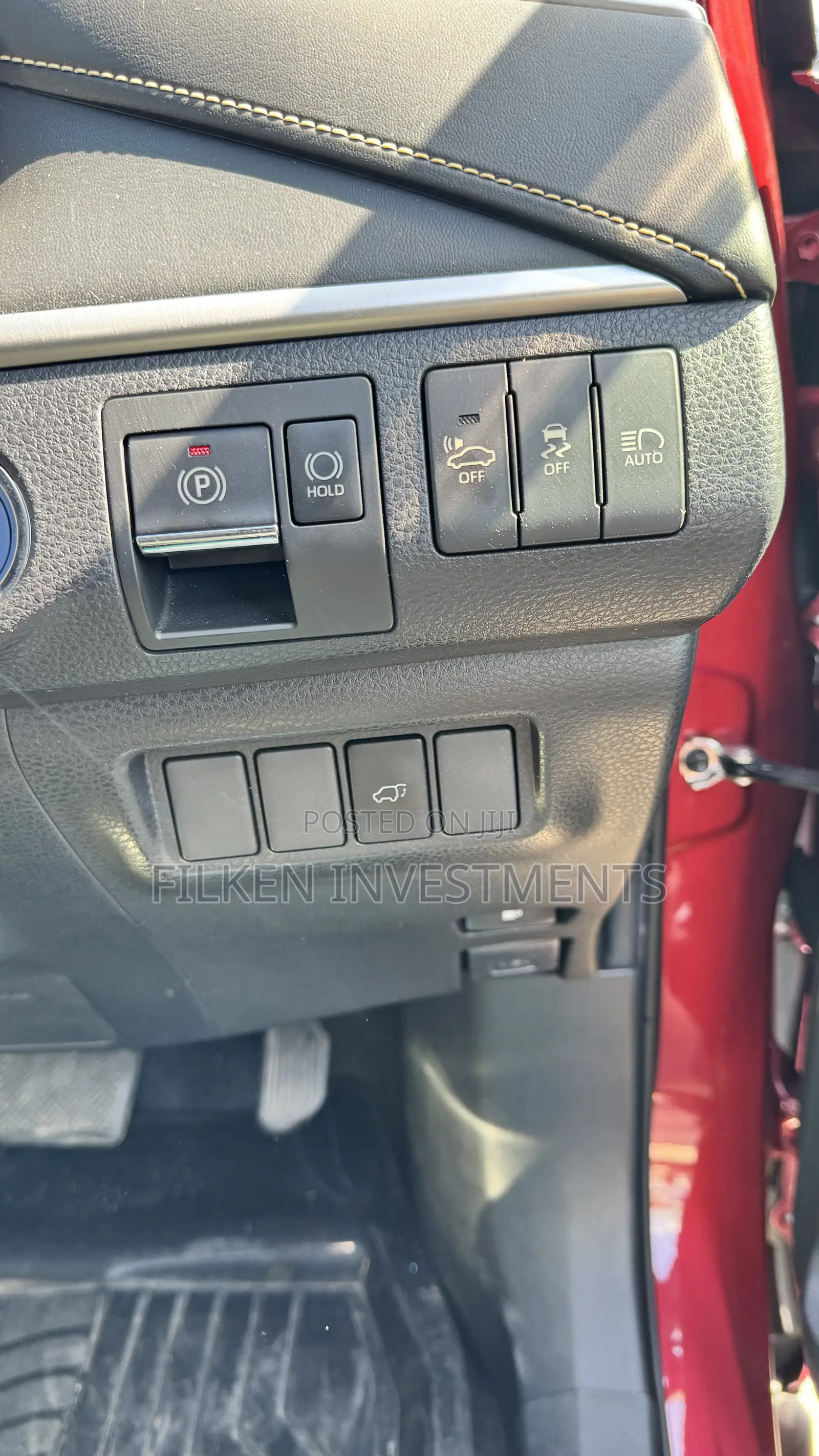 Toyota Harrier 2.5 Hybrid 4WD 2019 Red