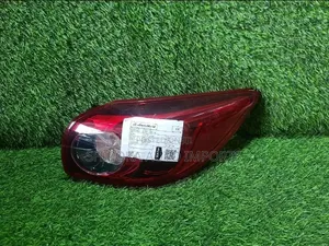 Tail Lamp Rh Mazda Axela 2017