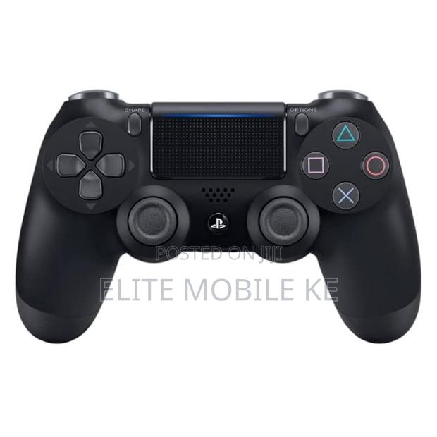 DualShock 4 Wireless Controller - main view