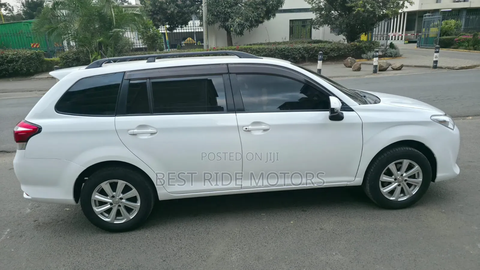 Toyota Corolla Fielder 1.5 Petrol FWD 2016 White