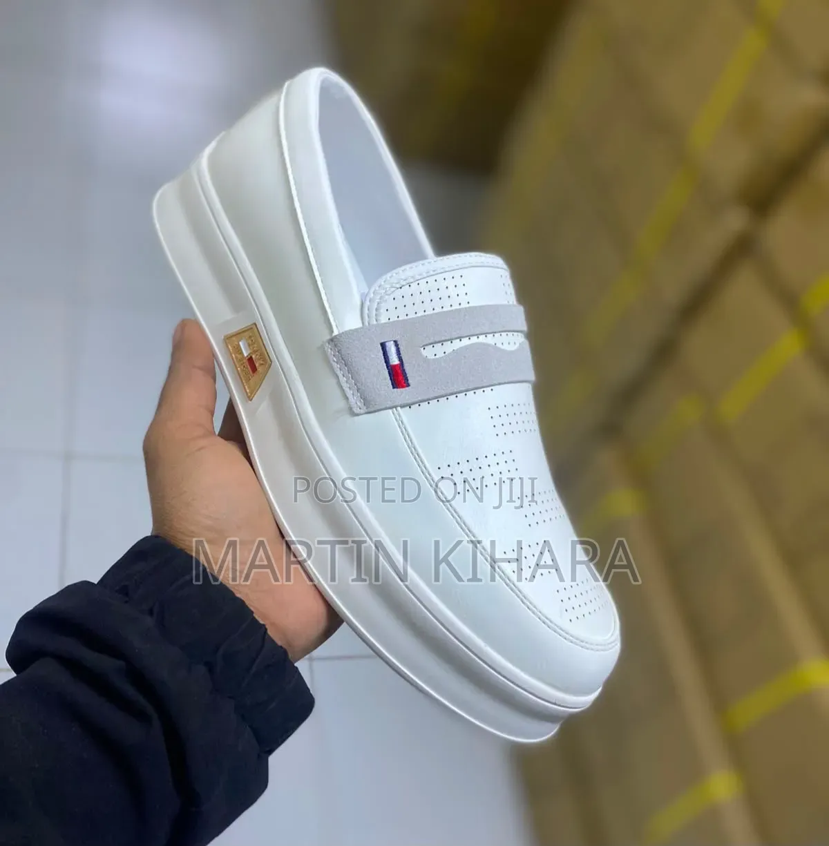 Tommy Hilfiger Laceless Shoes( Size 40-45)