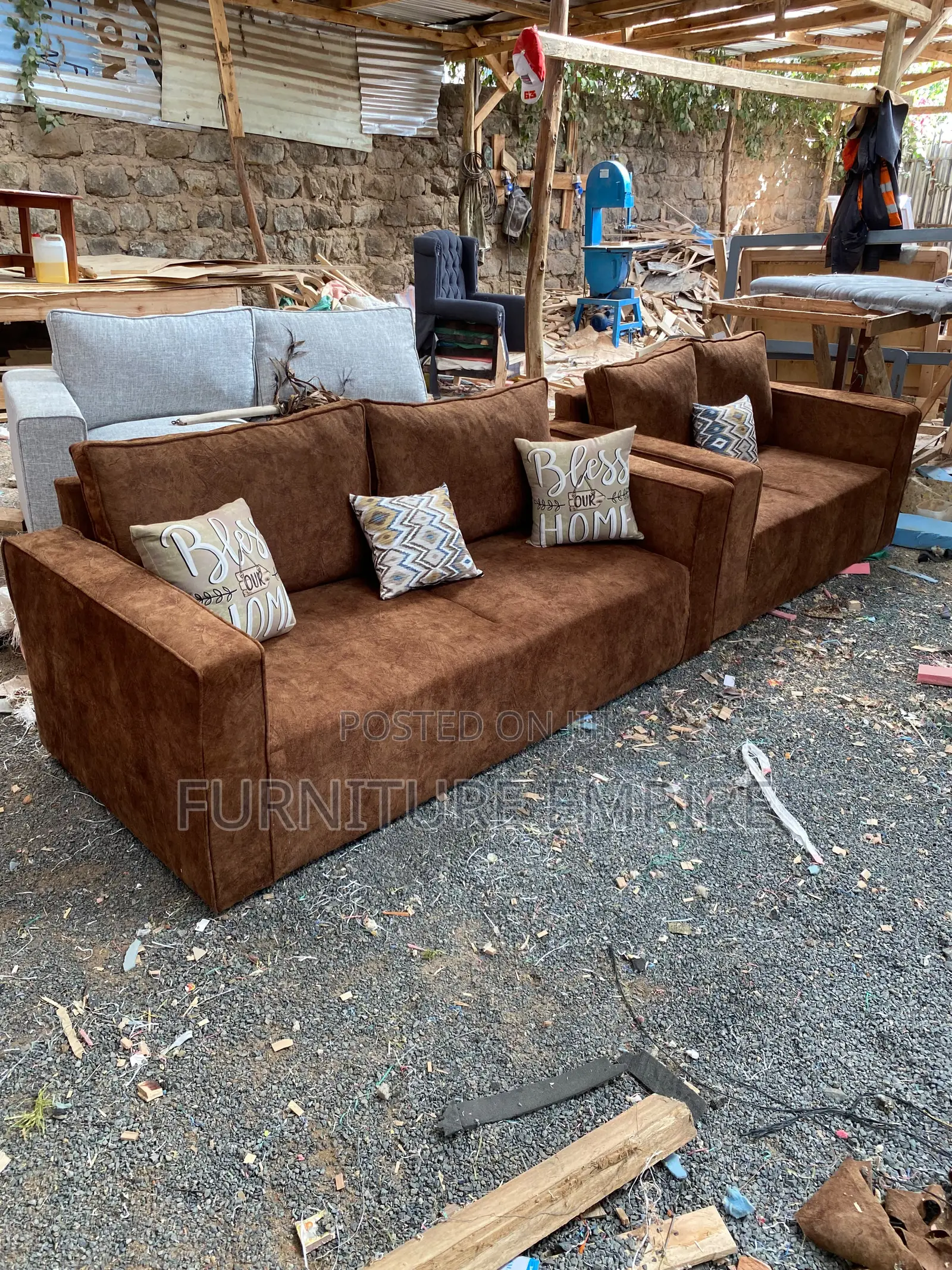 5‐Seater 3+2 Brown Sofa Set With Cushions