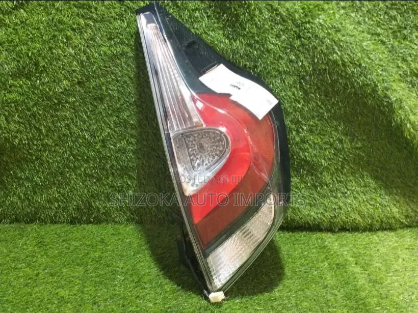 Tail Lamp Rh Toyota Aqua Nhp10 2018