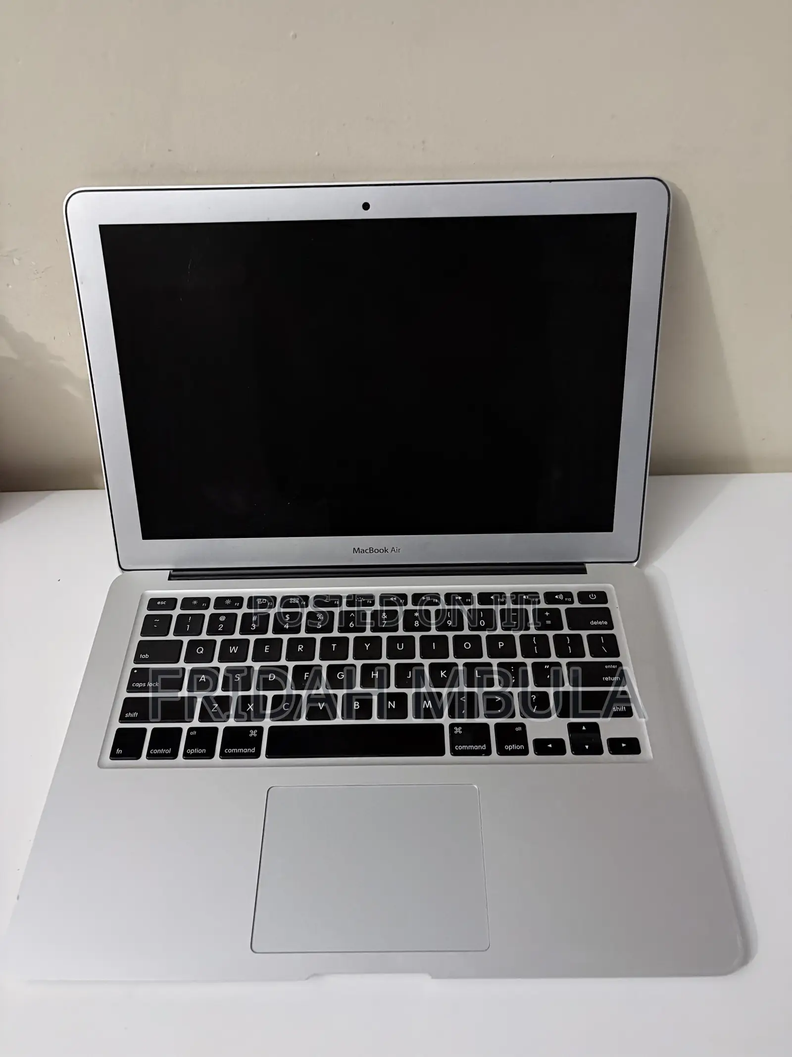 Laptop Apple MacBook Air 256GB Intel Core i5 SSD 1.5T