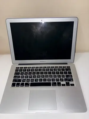 Laptop Apple MacBook Air 256GB Intel Core i5 SSD 1.5T
