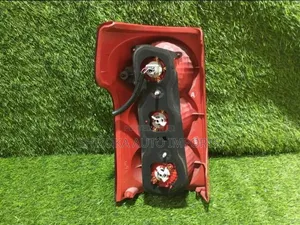 Tail Lamp Rh Toyota Raum 2005