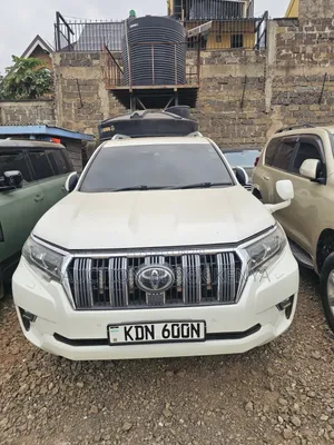 Toyota Land Cruiser Prado 2018 White