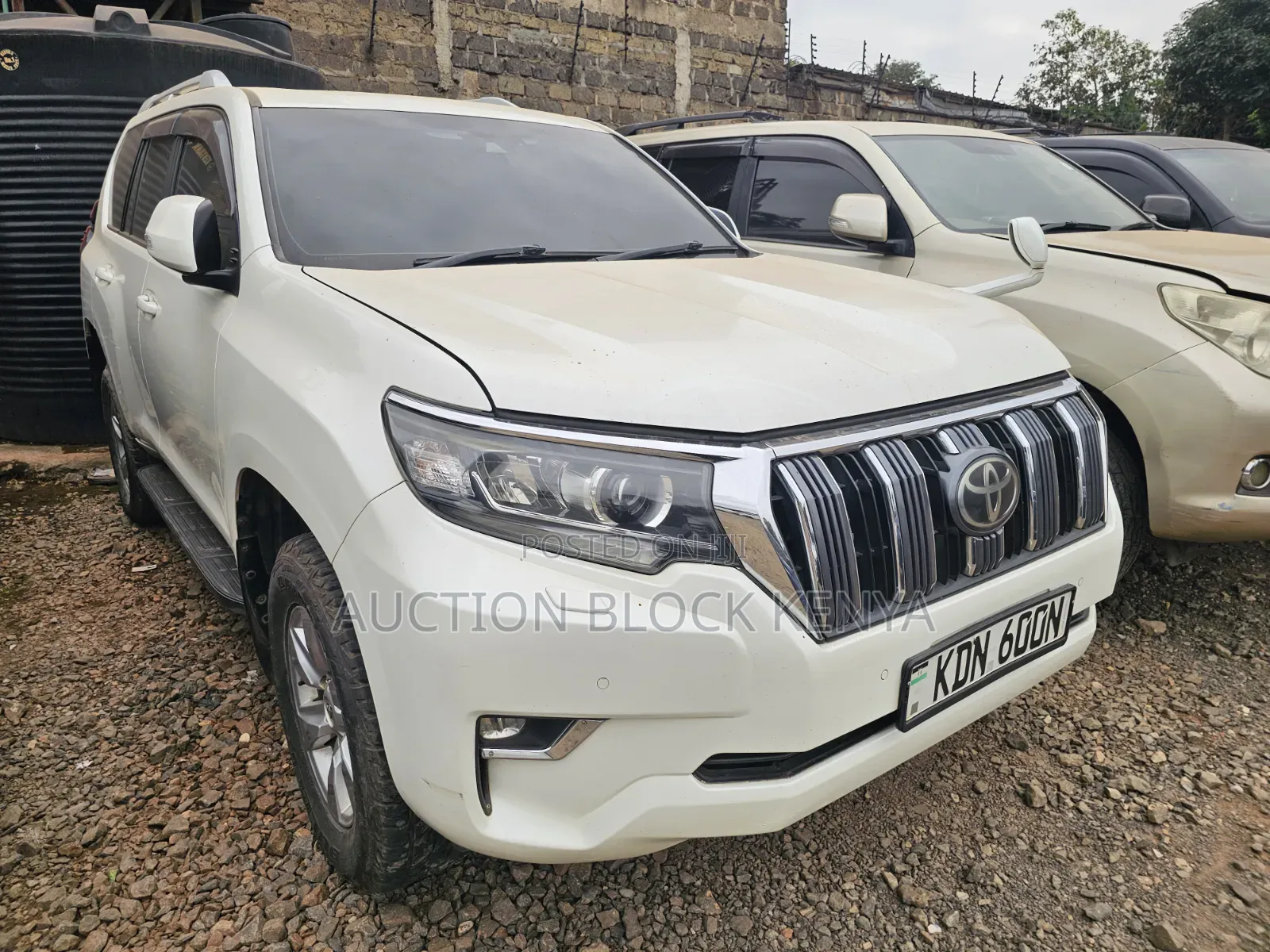 Toyota Land Cruiser Prado 2018 White