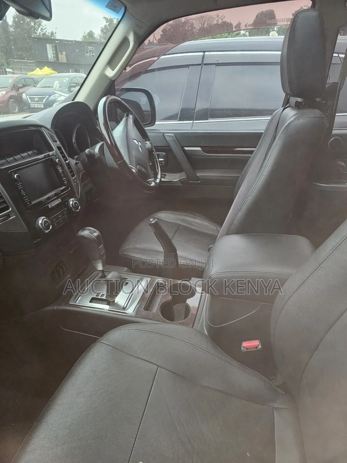 Mitsubishi Pajero 2018 Black