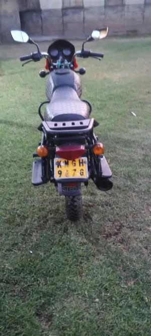 Bajaj Boxer 2022 Red