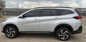 Toyota Rush 2019 Silver