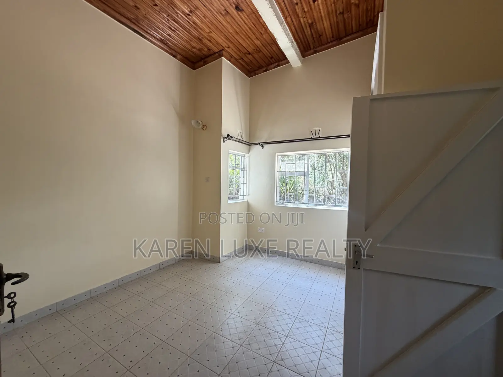 4bdrm Bungalow in Karen for rent