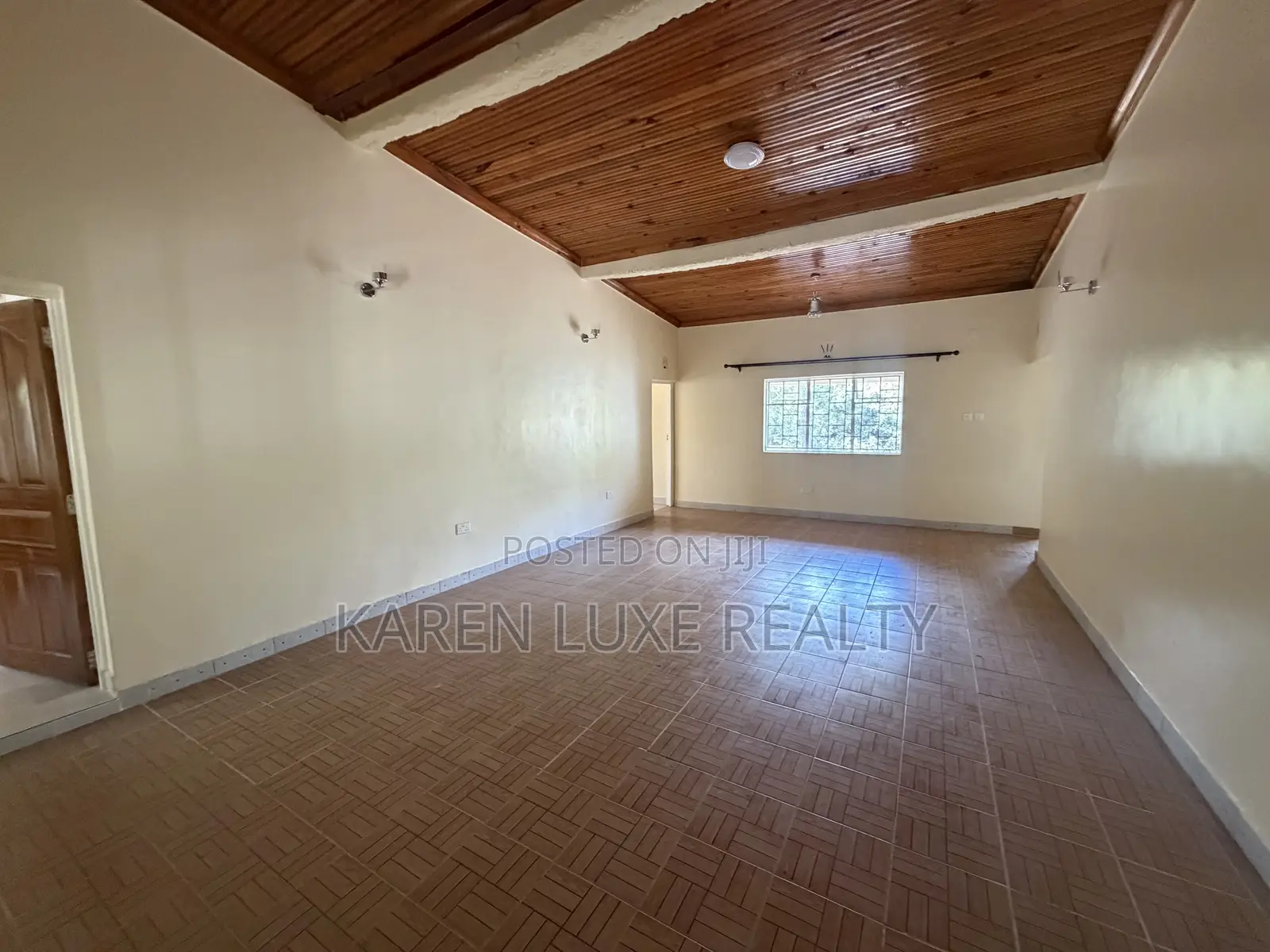 4bdrm Bungalow in Karen for rent