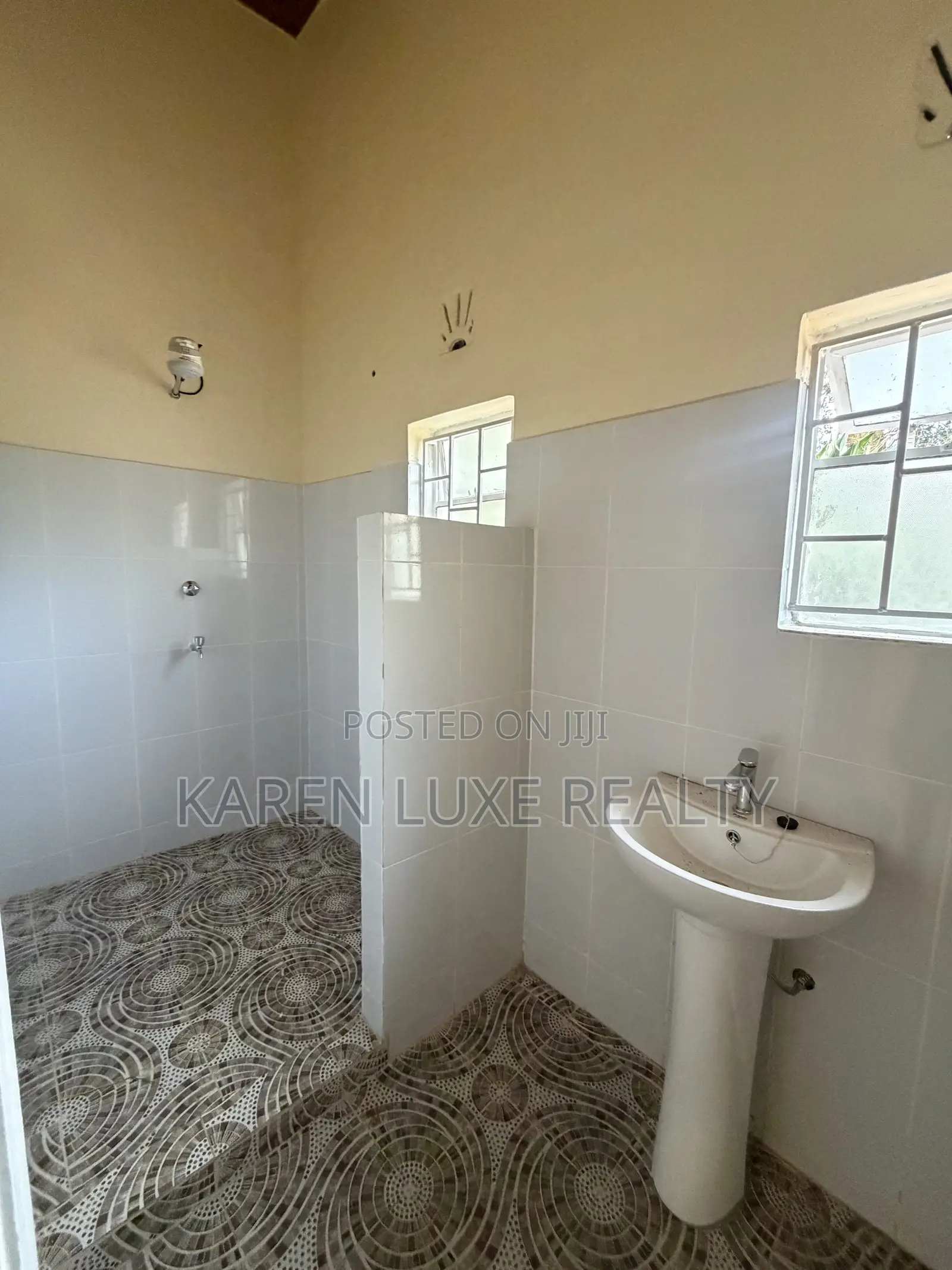 4bdrm Bungalow in Karen for rent