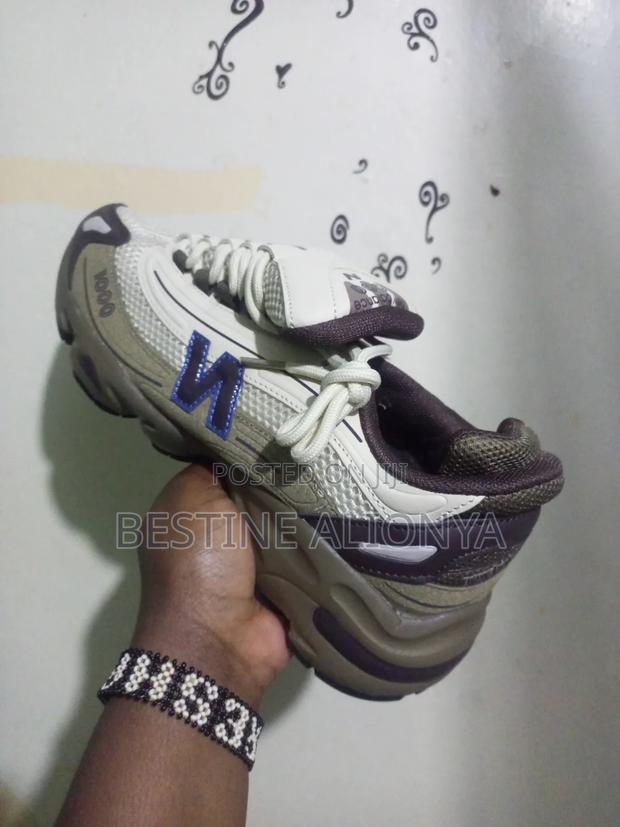 Original Mtumba Shoes Sizes 42 and 43 Clean