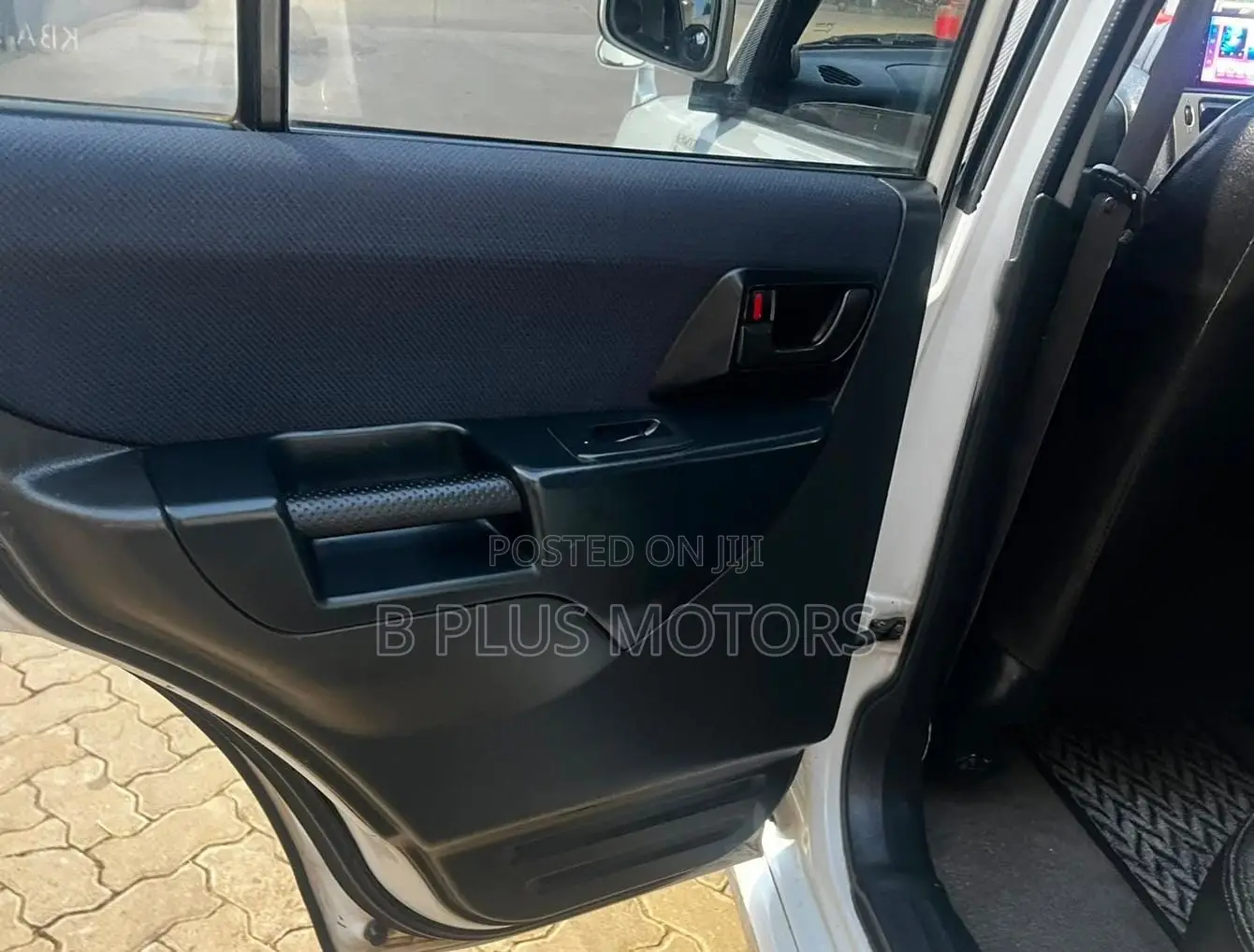 Mitsubishi Pajero 2006 White