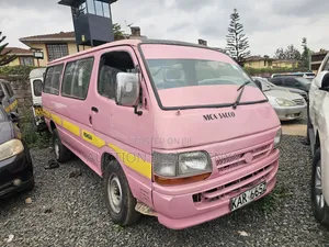 Toyota HiAce 1997 Pink