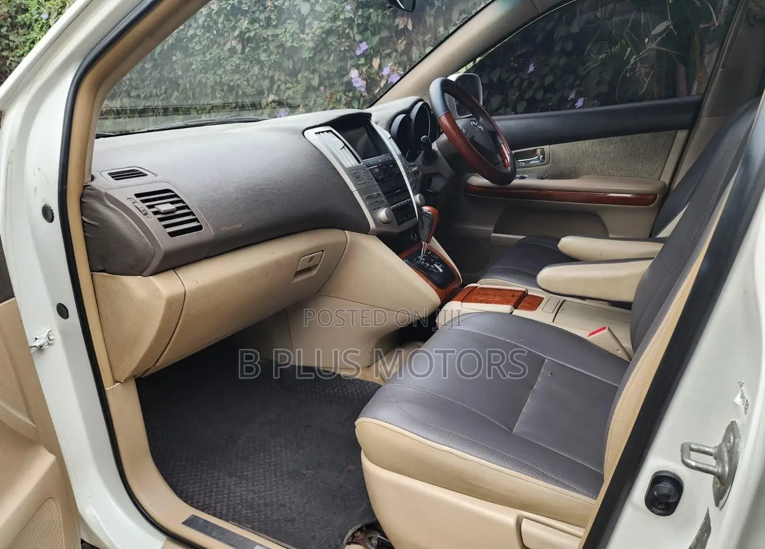 Toyota Harrier 2005 White