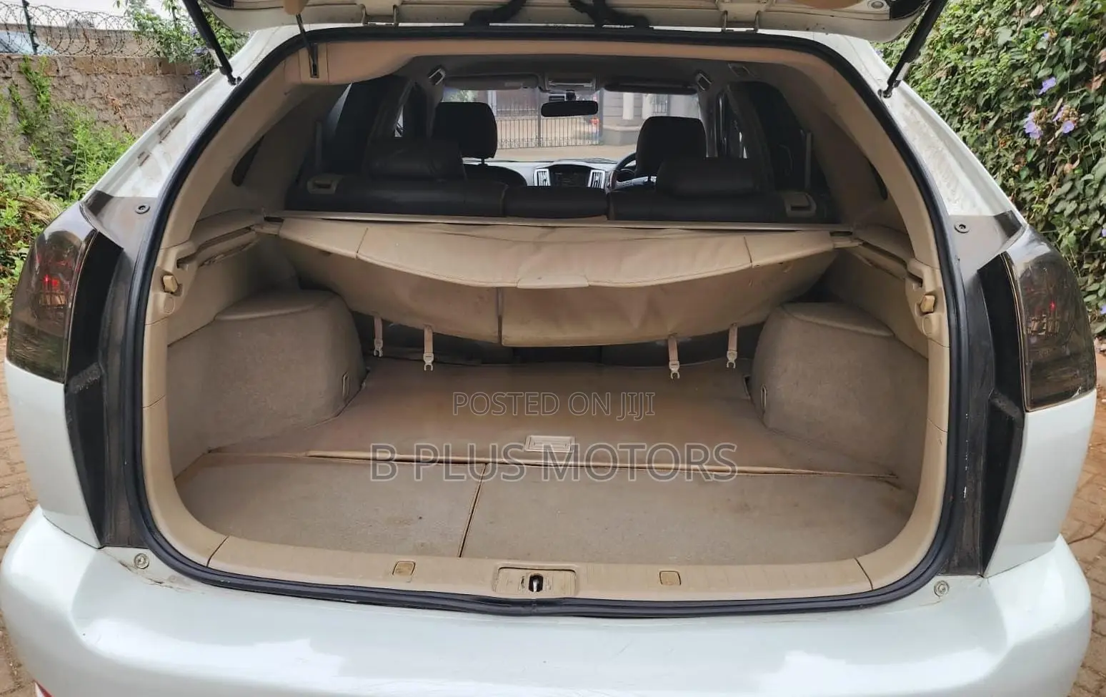 Toyota Harrier 2005 White