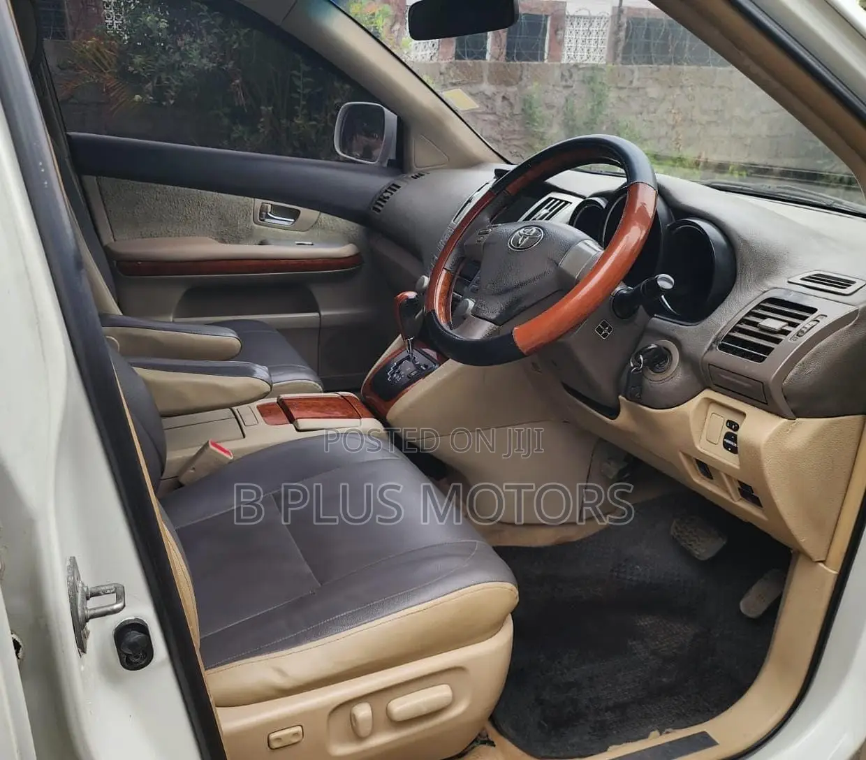 Toyota Harrier 2005 White