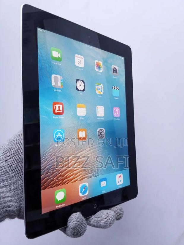 Apple iPad 2 Wi-Fi 16 GB Gray