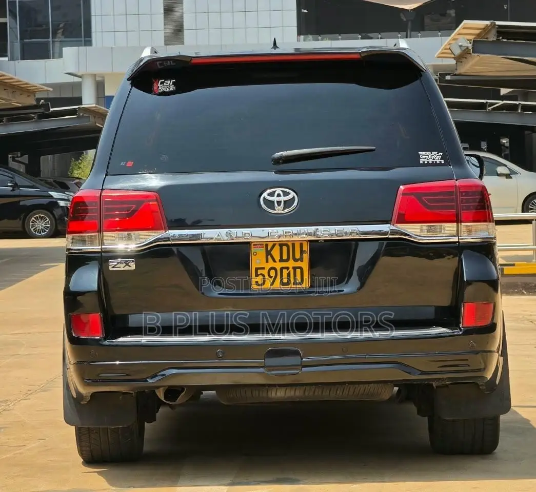 Toyota Land Cruiser 2011 Black